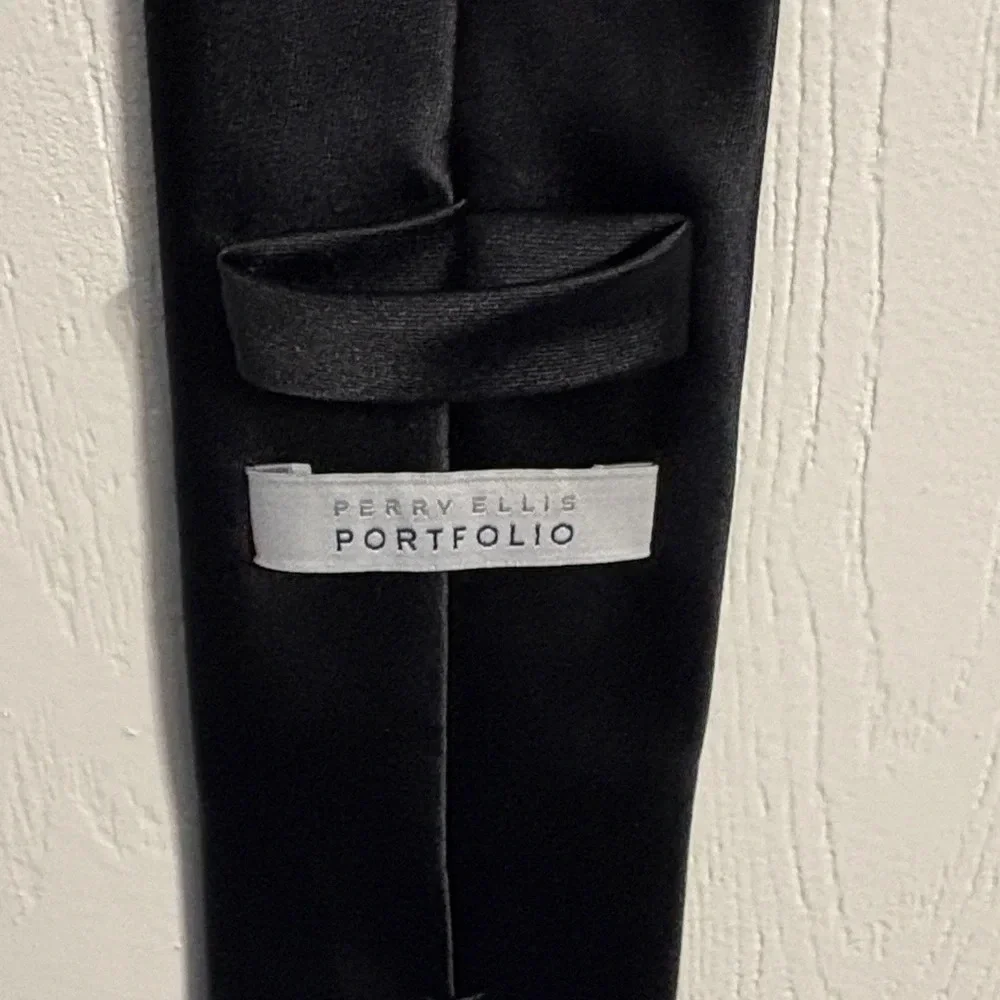 Perry Ellis Elegant Black Men's Tie
